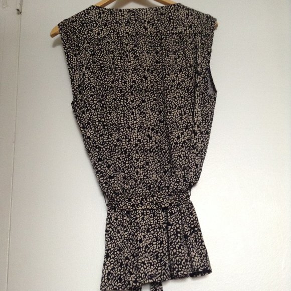 Banana Republic Womens Sleeveless Blouse w/ Tie - Picture 10 of 12